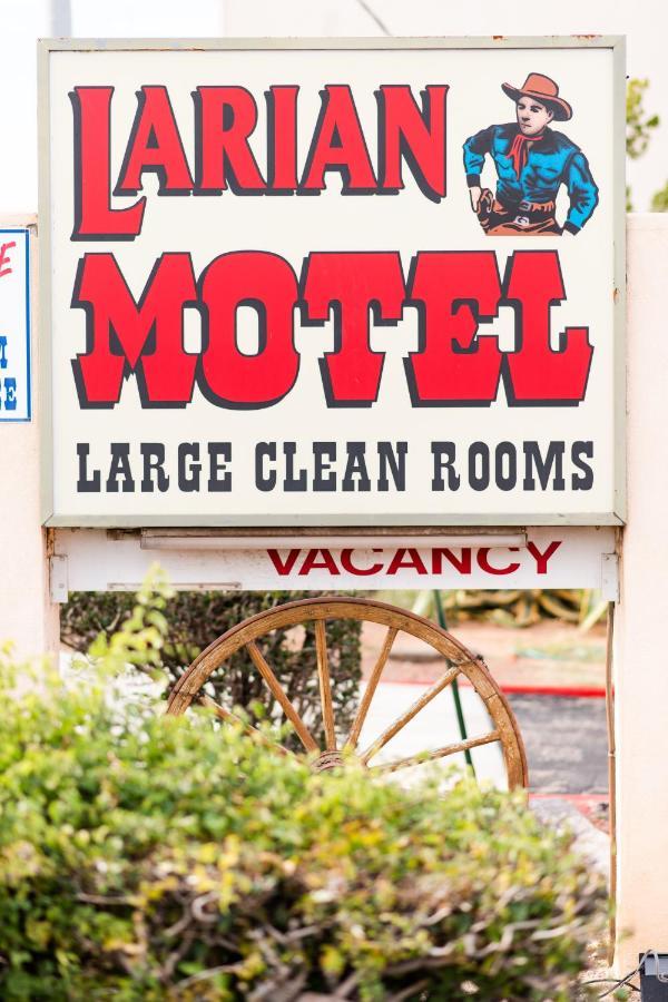 Larian Motel Tombstone Exterior photo